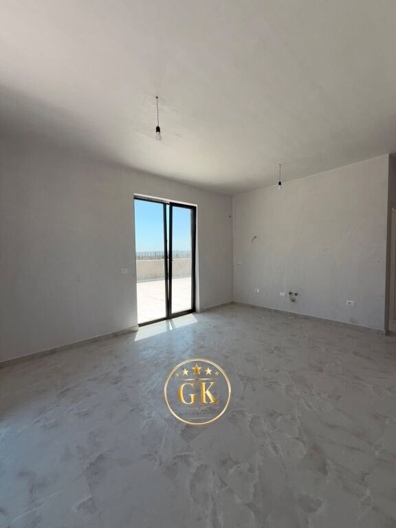 IN VENDITA PENTHOUSE + POSTO AUTO 📍MALI I ROBIT