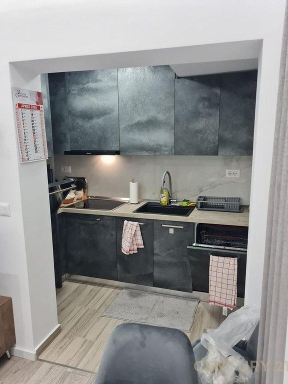 JEPET ME QIRA 2+1 PRANE "RESTORANT DURRESI" SUN142483
