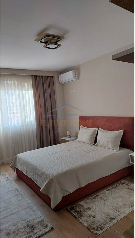Affitto, Appartamento 1+1, Viale Zogu 1 900 €