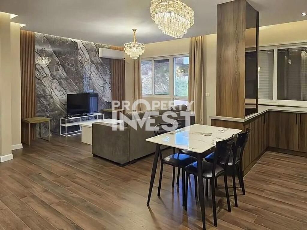 Shitet Apartament 2+1 Kopshti Botanik, Xhamia