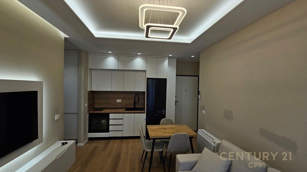 Super Apartment 1+1 for rent near Bulevardi i Ri!
