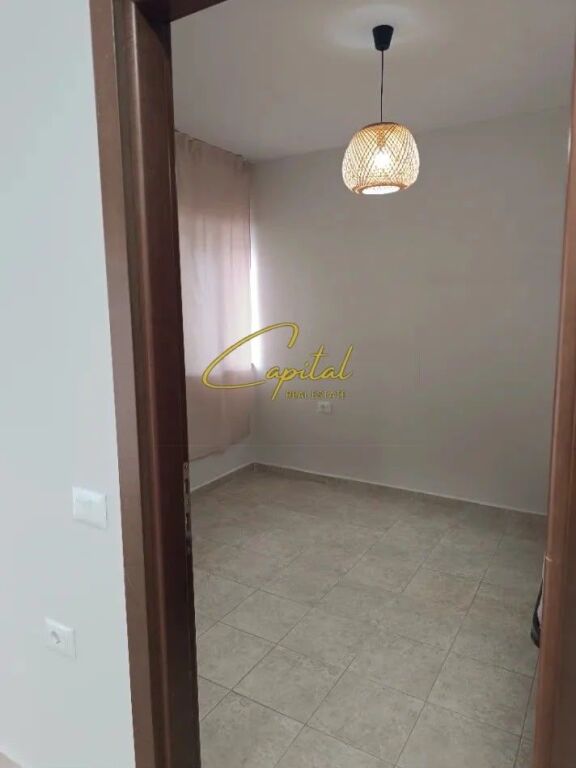 OFFICE FOR RENT 50 M2 FORMER AVIATION FIELD 40,000 LEKE