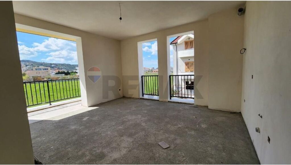 2+1 Apartment for Sale in Complex in Sauk.
