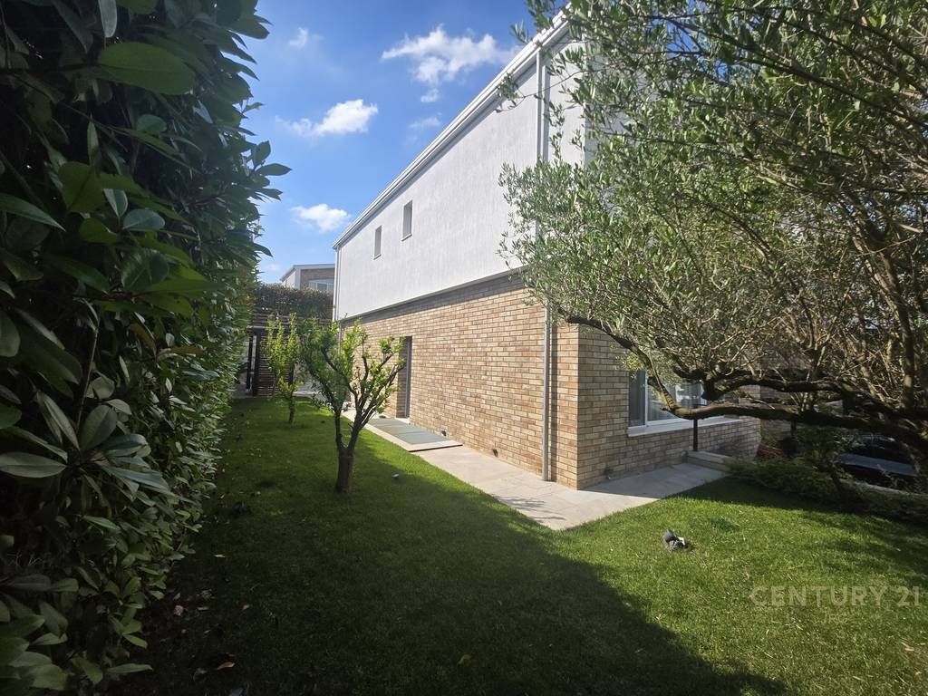Villa con piscina in affitto nella Residenza Elysium, Mjull-Bathore!
