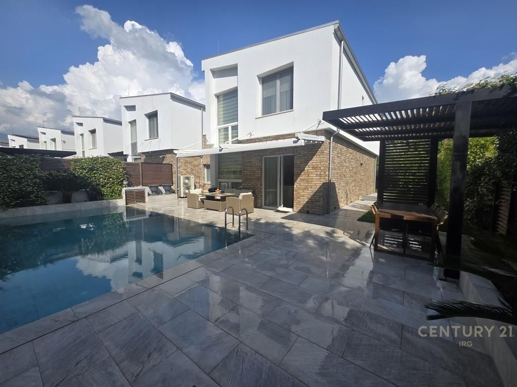Villa con piscina in affitto nella Residenza Elysium, Mjull-Bathore!