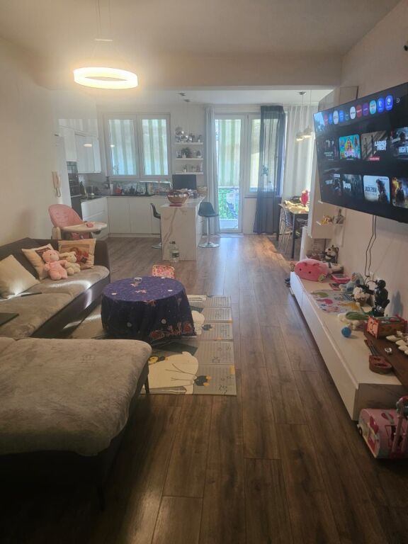 Apartament 2+1 per qera Drejtoria e pergjithshme e policise !