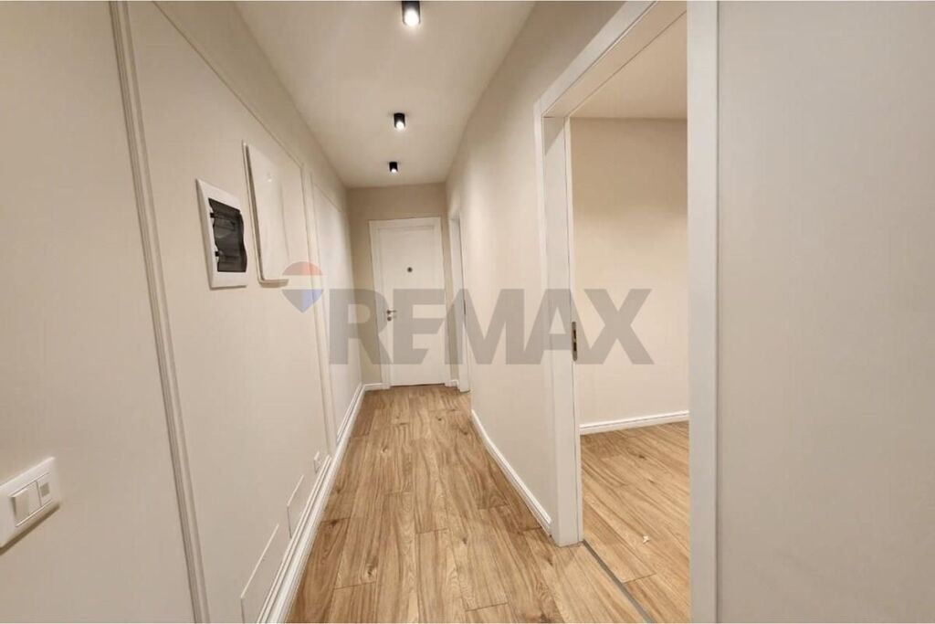 Office for rent at Lake View