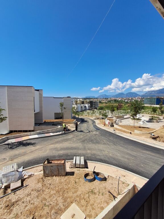 🏡 APARTMENT 1+1 FOR SALE 📍 At Maison de la Terre – Mjull Bathore, Tirana
