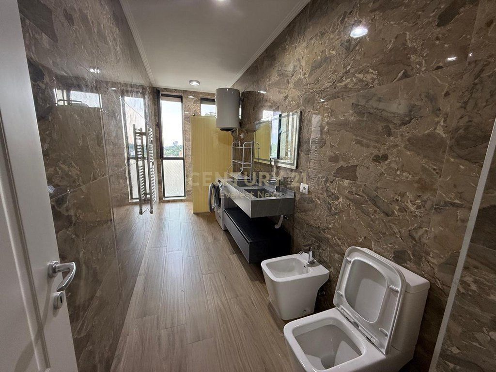 Appartamento 2+1+2 con due balconi in vendita presso Oasis Lake Residence vicino a Vet Hospital !!!!!!!!
