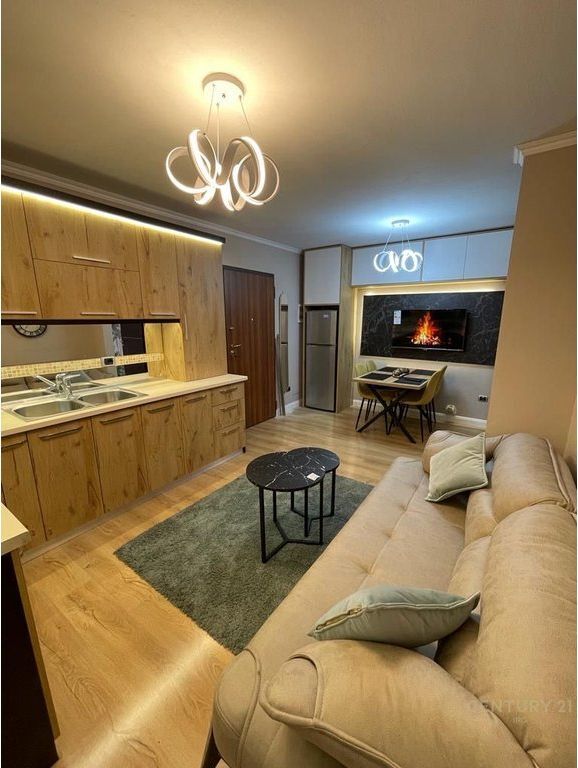 Apartament 2+1 me qera tek Tirana e Re 650 € /Muaj
