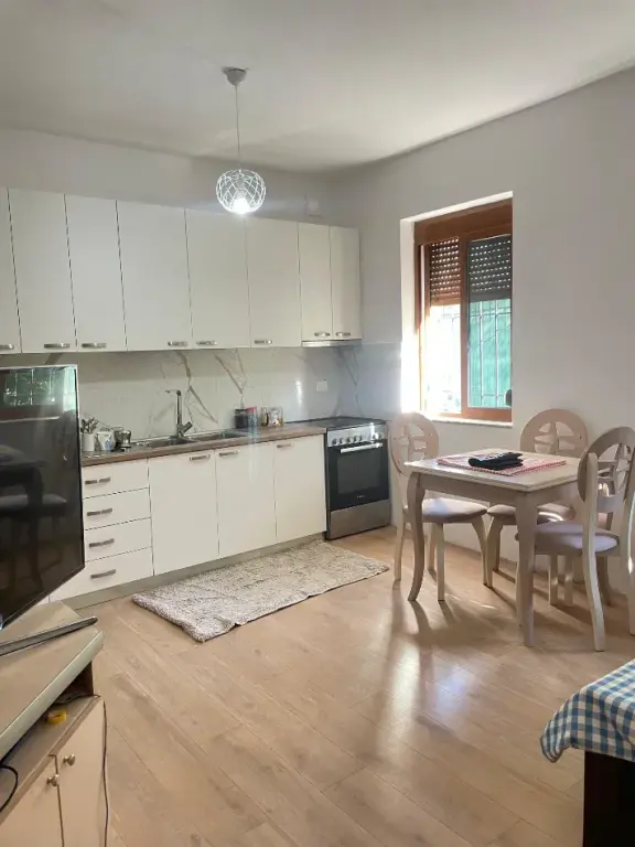 Apartament 2+1 me qera ne Selite