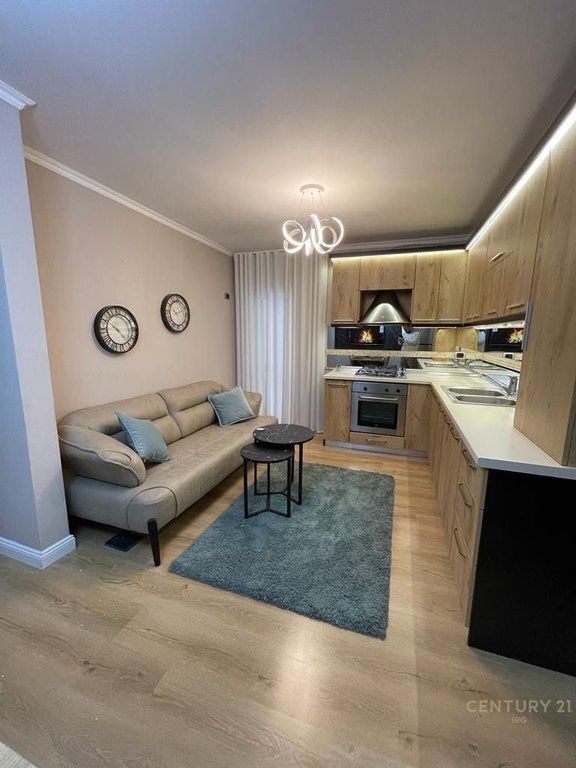 Apartament 2+1 me qera tek Tirana e Re 650 € /Muaj