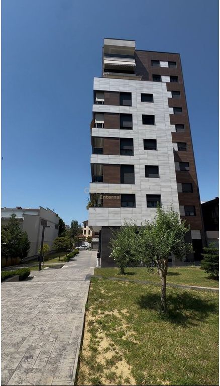 Pazari I RI - Jepet Me Qera Ambjent Komercial 57m2 Kati 0 Ndertim i 2025 Prane Shkolles Se Kuqe ENT142765