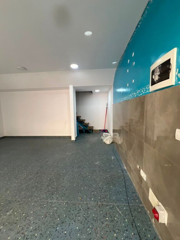 locale commerciale in affitto Delijorgji, duplex, 450 mila lek, piano 0
