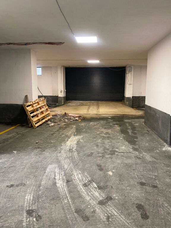 Shiten 8 post parkime, Kazazi Durres