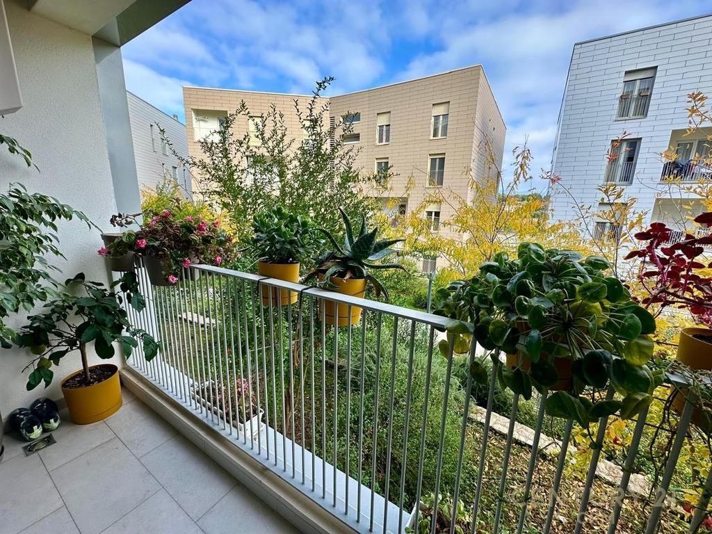 APARTMENT 2+1+2+ PARKING SPACE FOR RENT AT PARK LIFE RESIDENCE, DRY LAKE!
