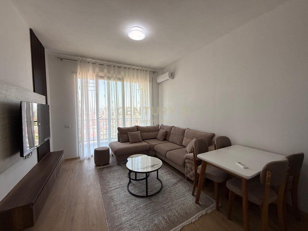 AFFITTO! APPARTAMENTO 2+1+2 NELLA ZONA DEL 5 MAGGIO!!!!!