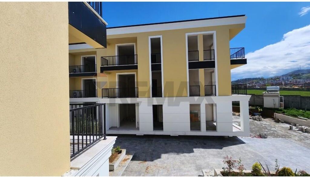 Apartment 1+1 for Sale in Complex in Sauk.