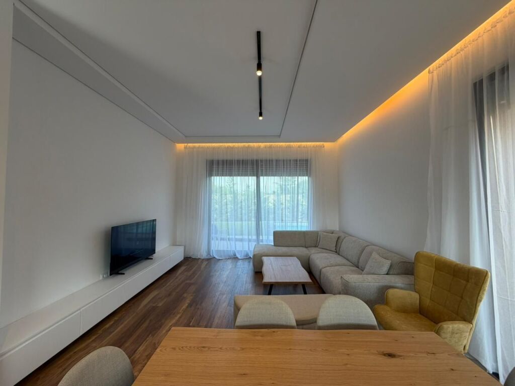 Individual villa with swimming pool for rent in Mullet near TEG.  