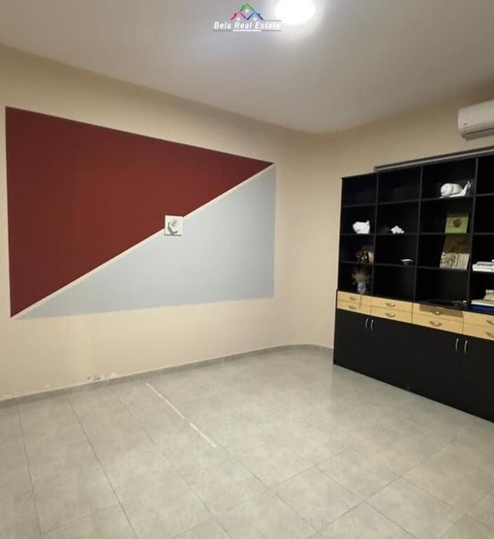 Ufficio in Affitto in Via Durazzo (ID BZ2744) Tirana