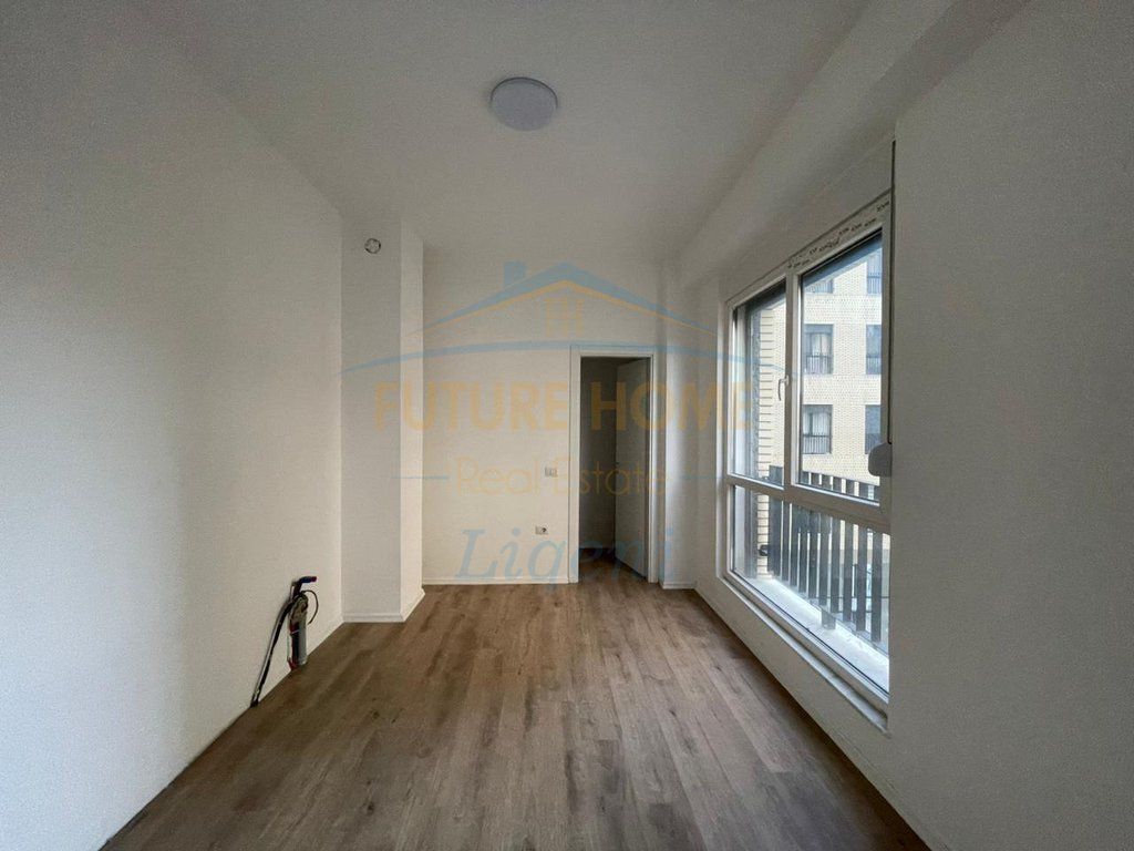 For sale, Apartment 3+1, Fusha e Aviacionit 250,000 €