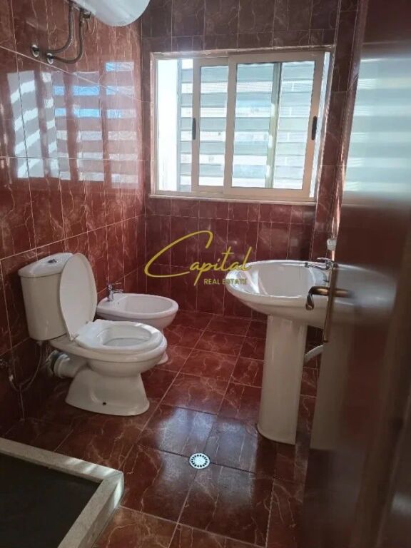 OFFICE FOR RENT 50 M2 FORMER AVIATION FIELD 40,000 LEKE