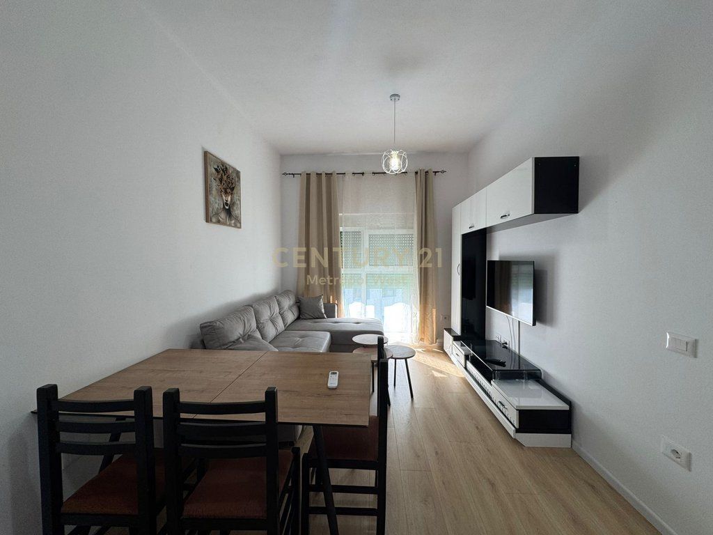 Appartamento 2+1 in affitto a Rezidenca Kadiu, Ali Demi