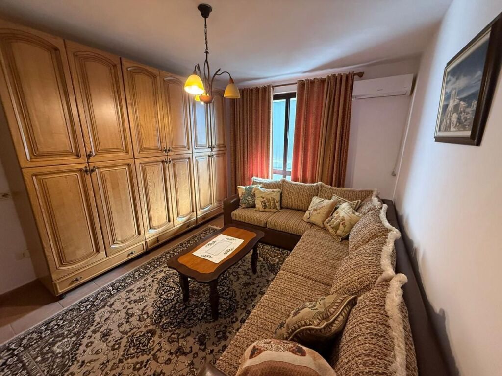 Affittasi appartamento 1+1+Camera Cucina