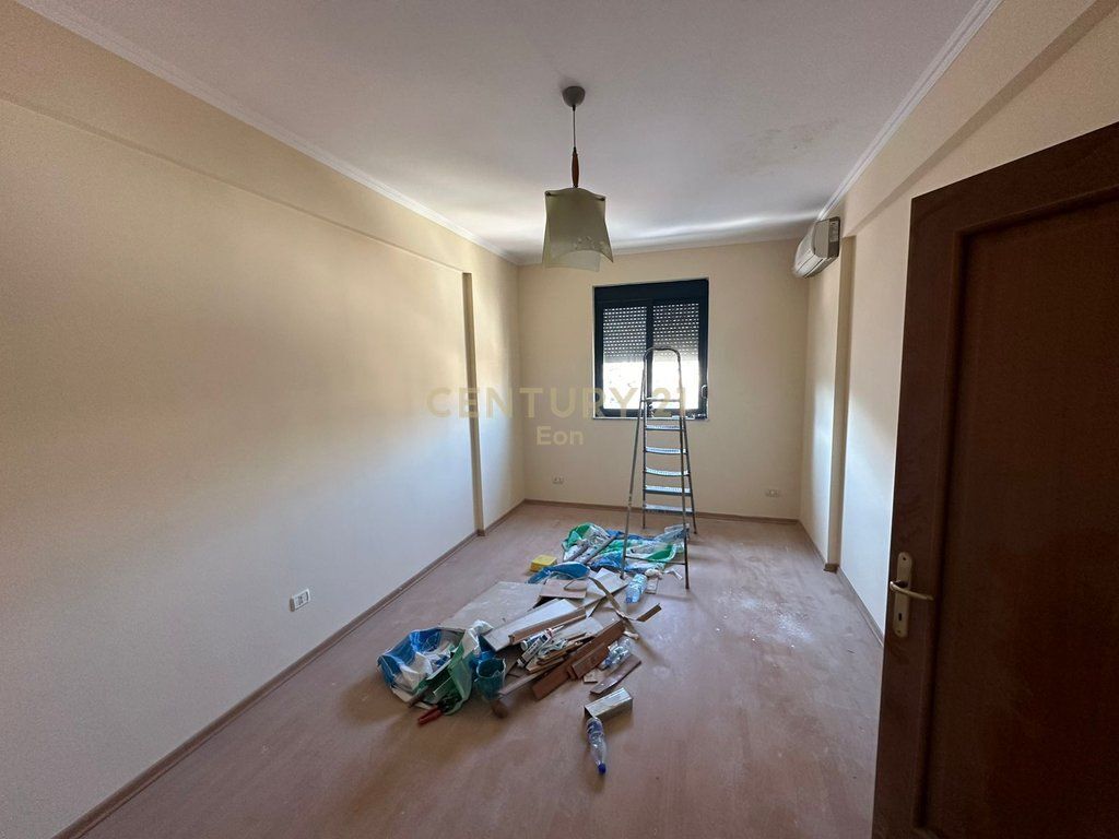 VENDIAMO 2 APPARTAMENTI 2+1 E 1+1 DIREZIONE DELLA POLIZIA, DURRES !