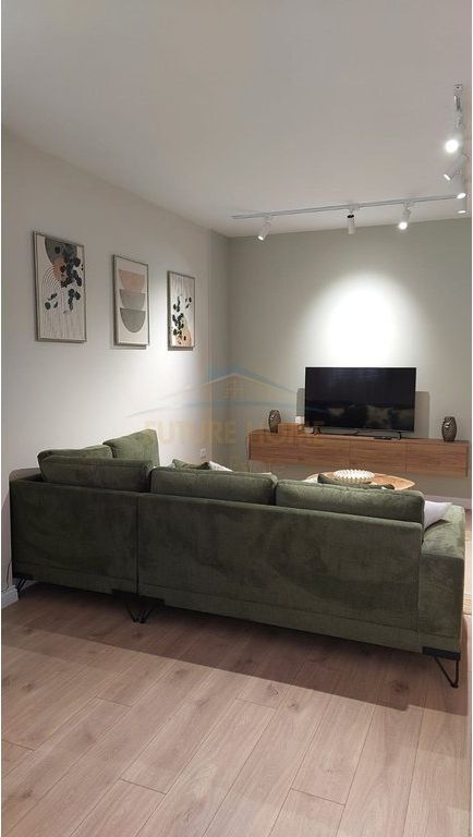 Affitto, Appartamento 1+1, Viale Zogu 1 900 €