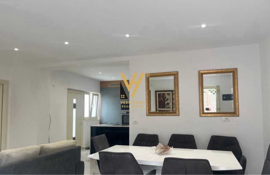 JEPET APARTAMENT 2+1 ME QERA TE RRUGA BESA 55.000 LEKE