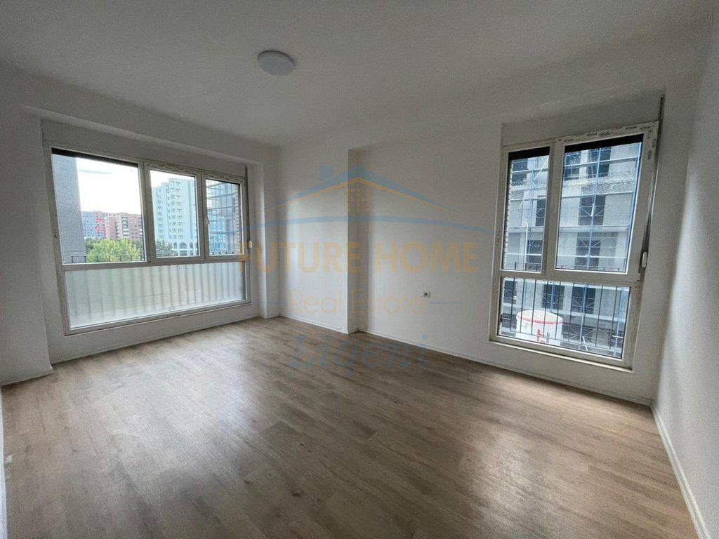 For sale, Apartment 3+1, Fusha e Aviacionit 250,000 €