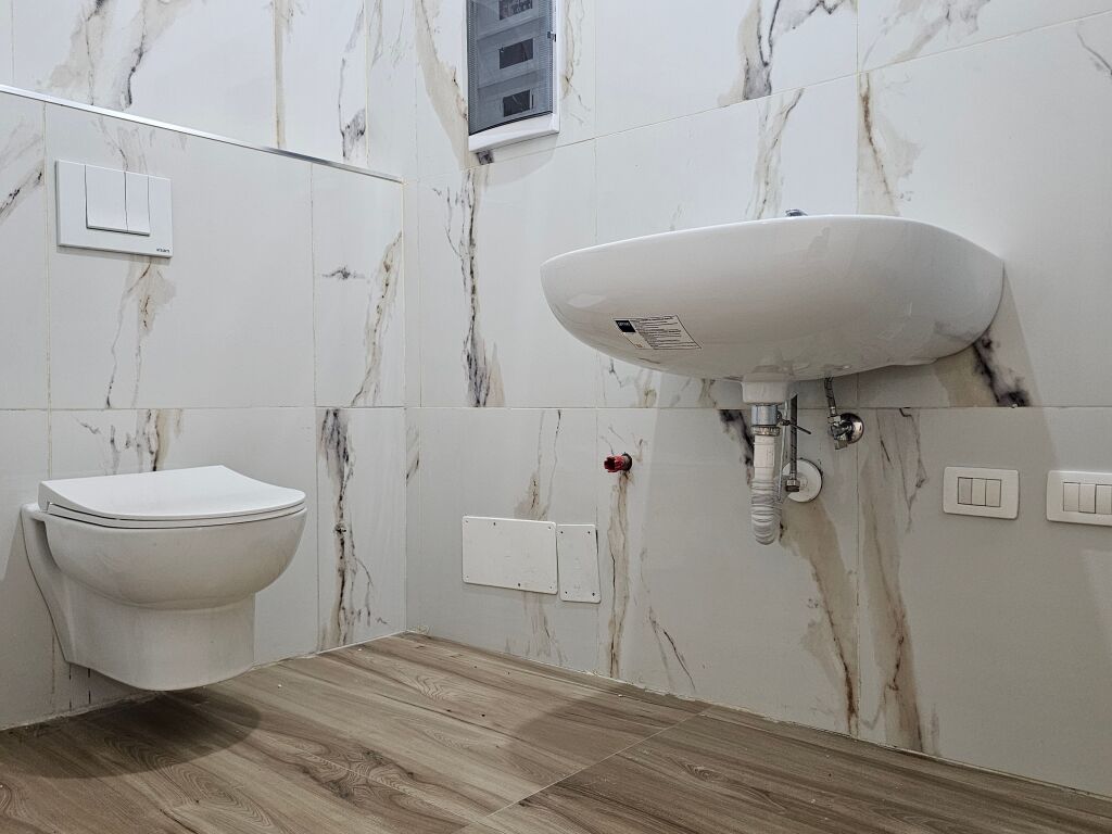 Ambient Zyre në Kompleksin "Donika Center", Rruga "Mine Peza"