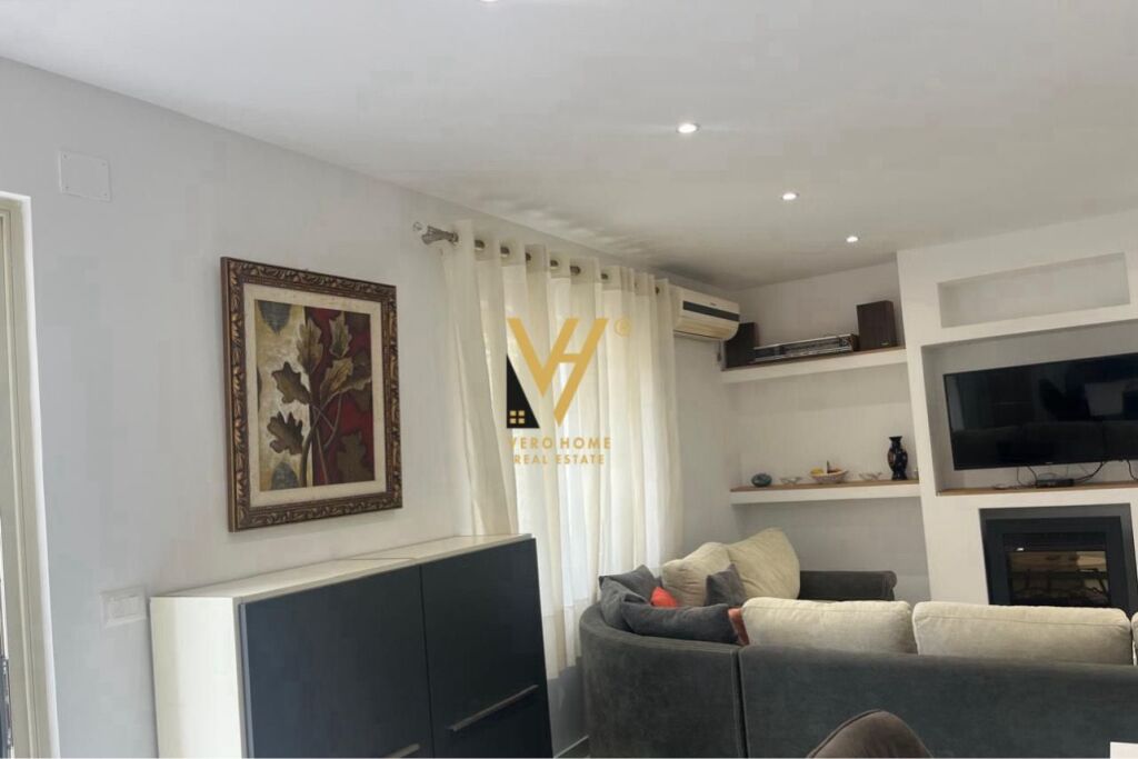 JEPET APARTAMENT 2+1 ME QERA TE RRUGA BESA 55.000 LEKE