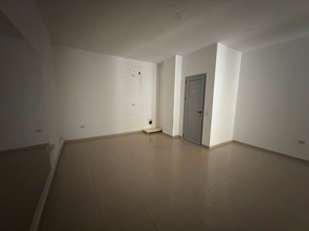 Premises for rent Commune of Paris