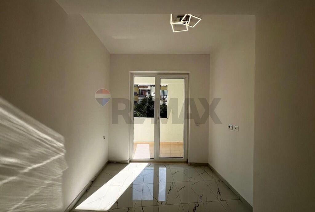 2+1 me qira te Shkolla Bashkuar