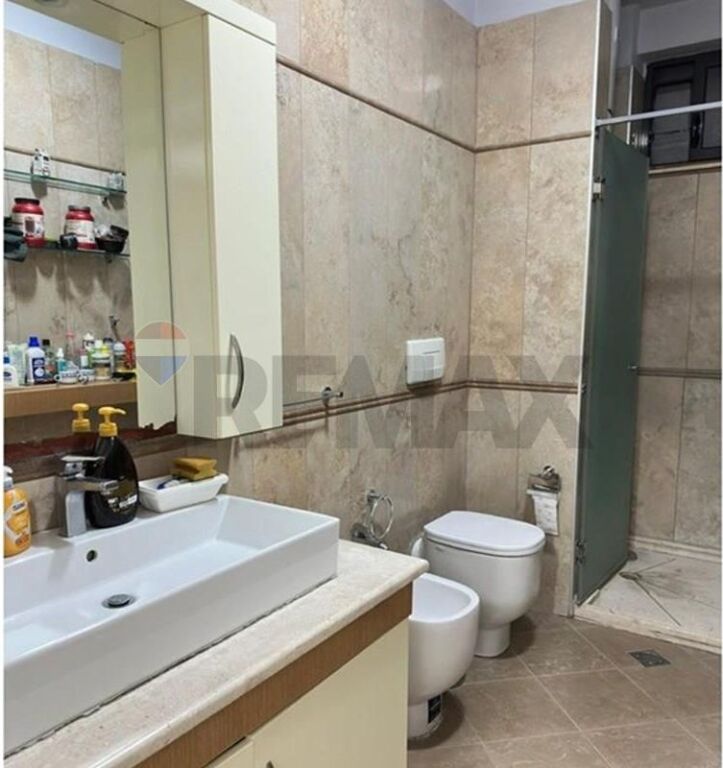 Apartment 3+1+2 for sale in Lapraka!