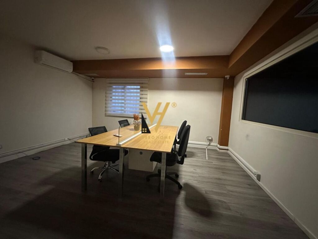 OFFICE 200 M2 FOR RENT AT WILLSON SQUARE 300,000 LEKE