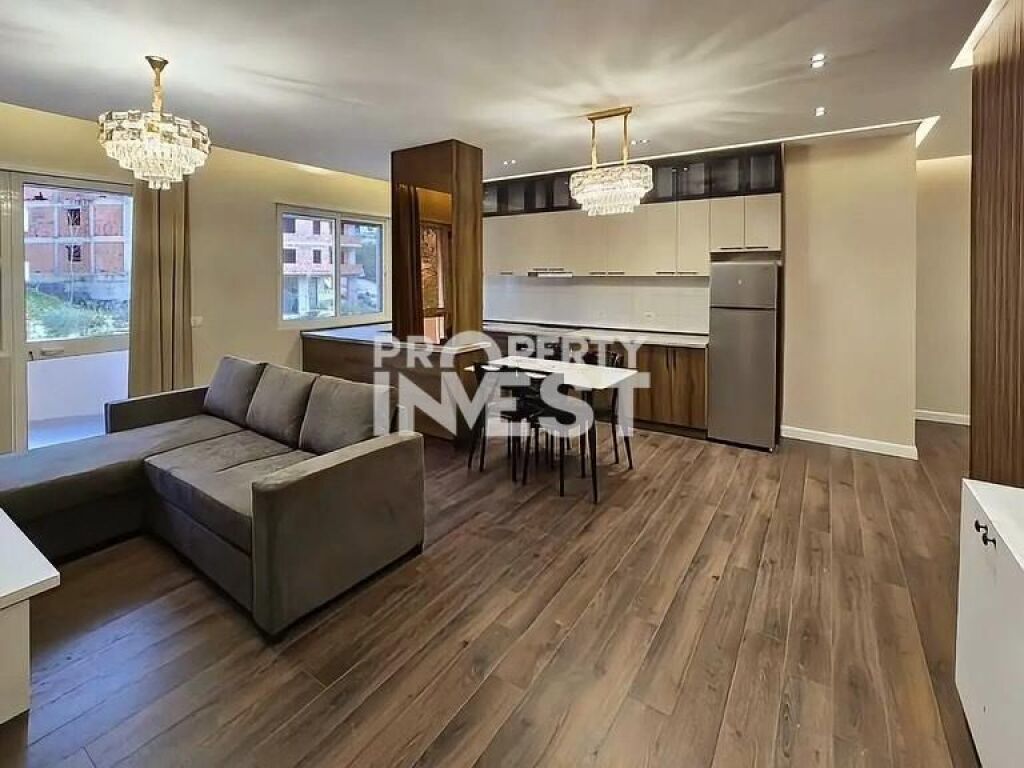 Shitet Apartament 2+1 Kopshti Botanik, Xhamia