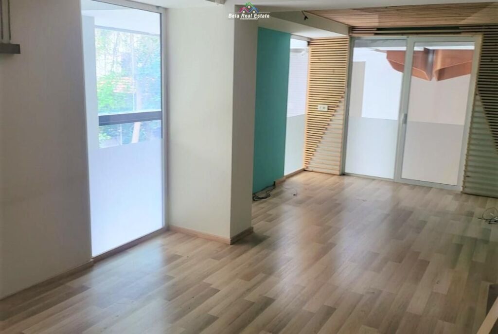 Zyre Me Qera Tek Rruga e Kavajes (ID BZ2987) Tirane