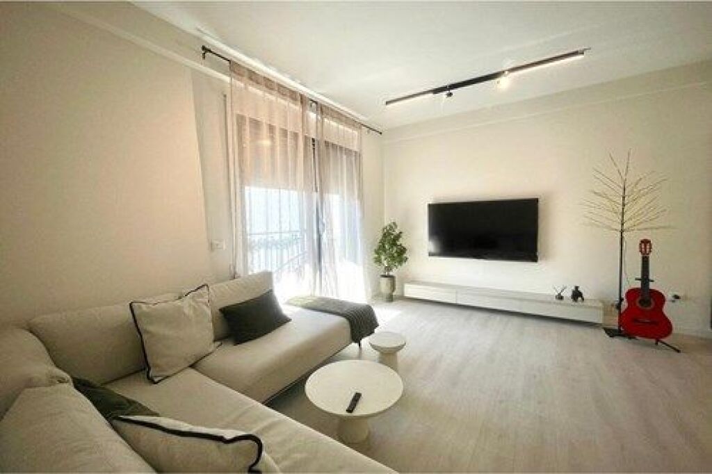 Apartment 2+1 for rent at Kodra e Diellit1