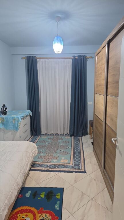 APARTAMENT 2+1 PËR QERA TE KOMPLEKSI TOM DOSHI (SHKOZË)