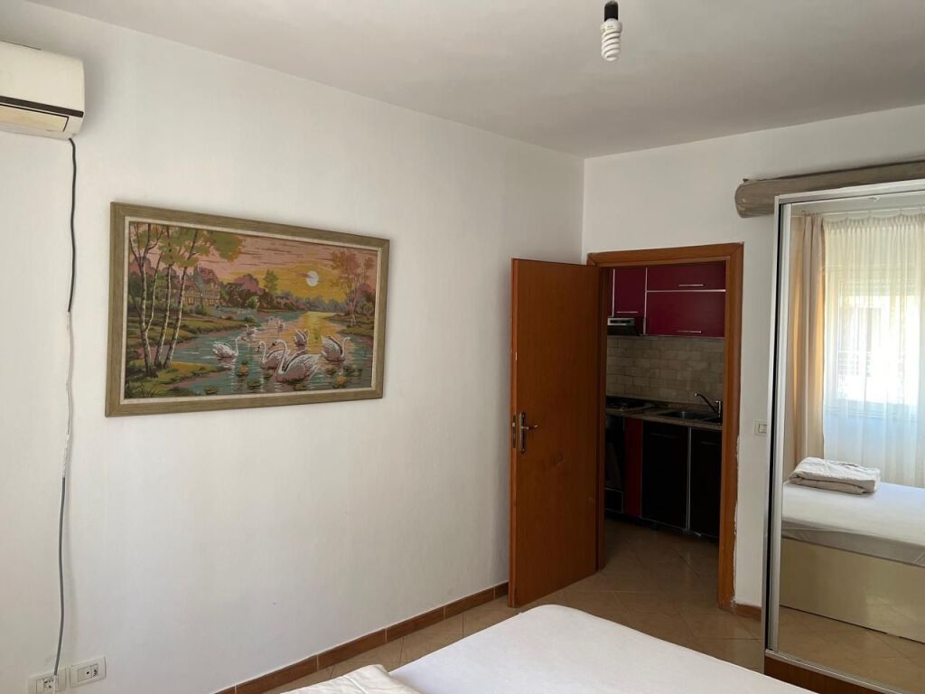 Per qira apartament 1+1 Pallati i Sportit Durres