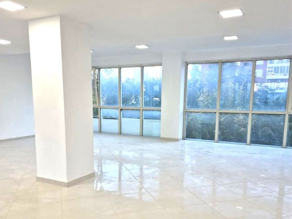 DUPLEX BUSINESS PREMISES FOR RENT NEAR THE NEW BOULEVARD