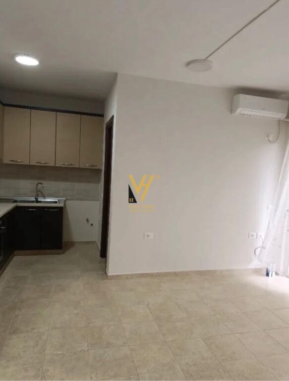 JEPET APARTAMENT 1+1+BLK ME QIRA TE ISH FUSHA E AVIACIONIT 40.000 LEKE