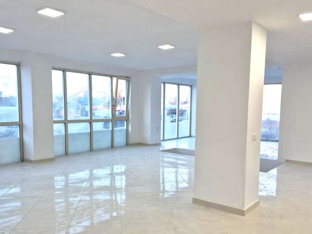 DUPLEX BUSINESS PREMISES FOR RENT NEAR THE NEW BOULEVARD