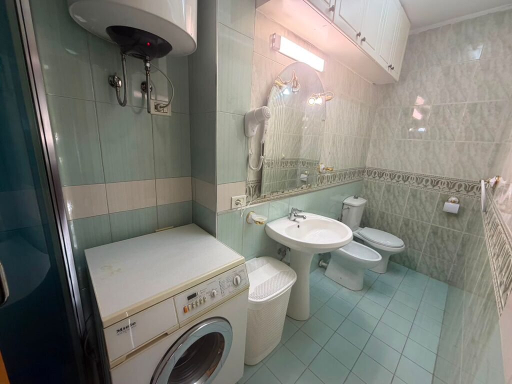 Apartment for rent in the Paris municipality
