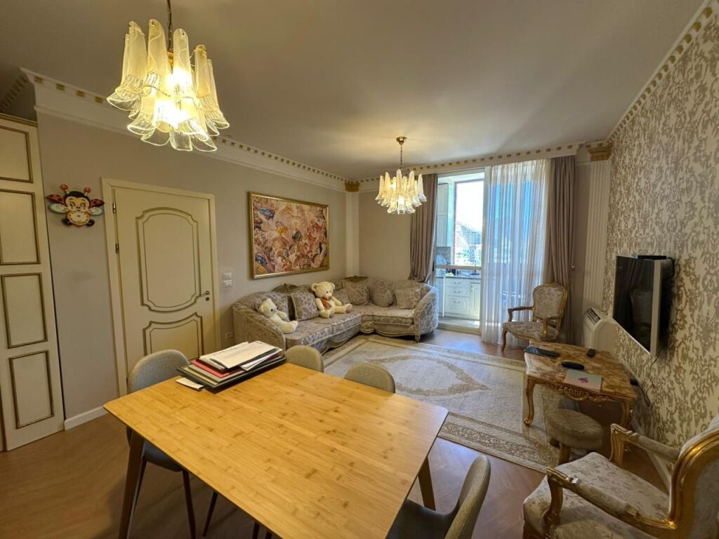 Apartment 1+1 for rent at the Paris Commune.