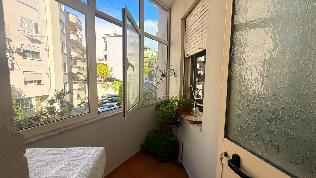 1+1,zoological garden lake,600 euro