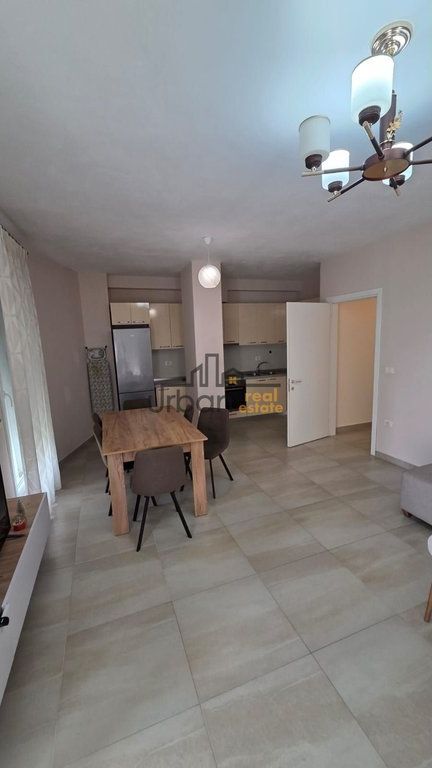 Affitto, Appartamento 3+1+ Posto Auto, Ali Demi, Tirana - 50.000 Leke | 100 m²